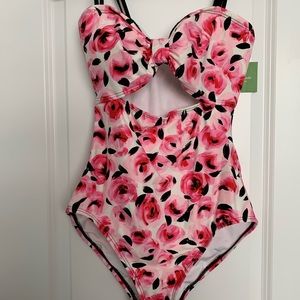 BNWT Women’s Kate Spade Floral One Piece Bathing Suit